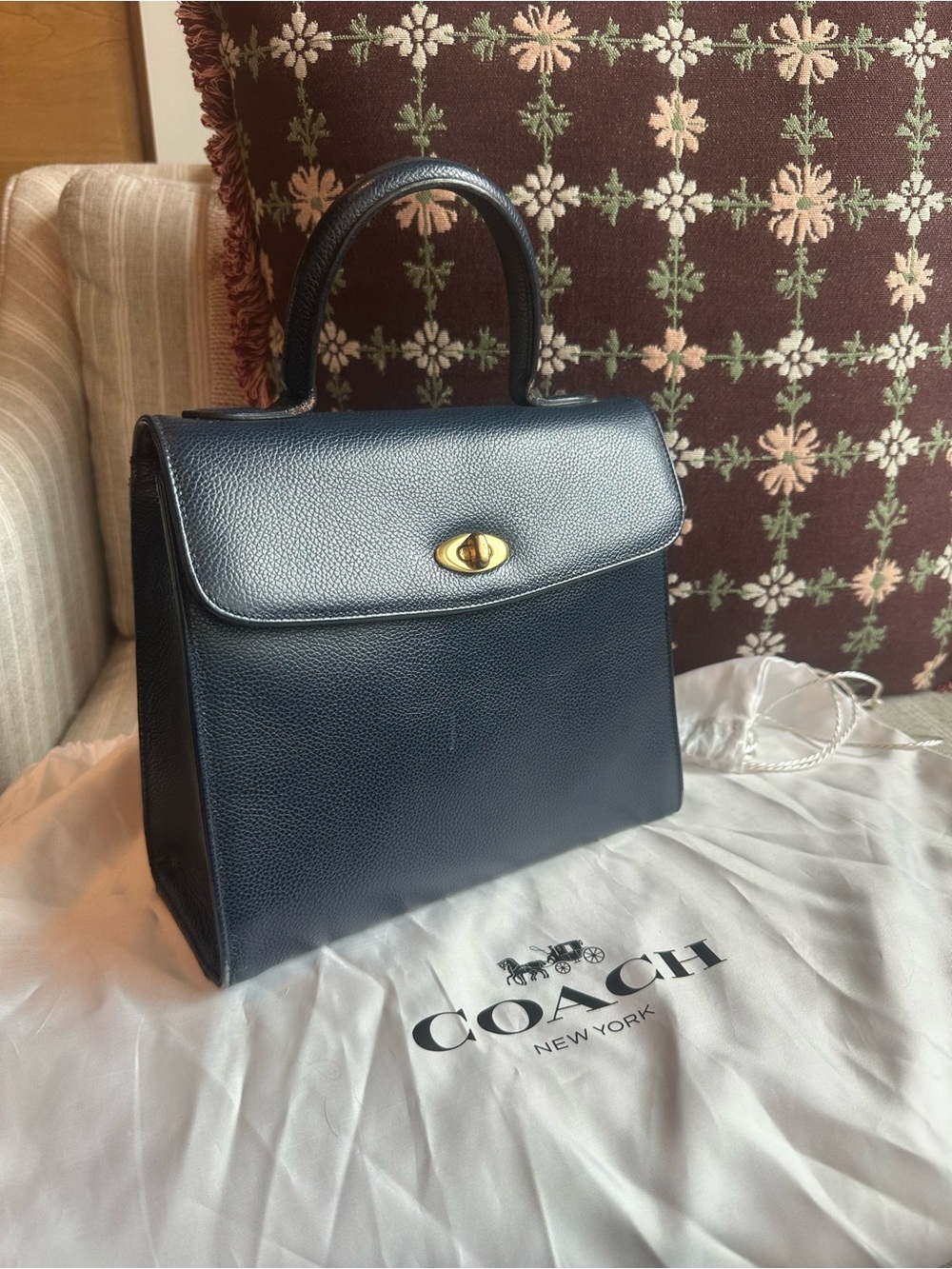 Vintage Coach Madison Biltmore 4417 in Navy